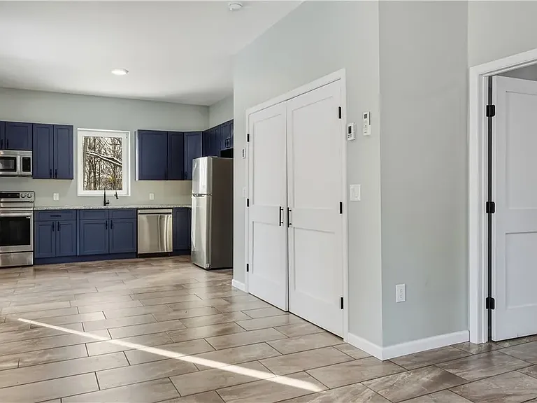 101 Vera Cir #101B — Photo 6