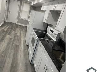 816 W 6th St #1, Chester, PA 19013