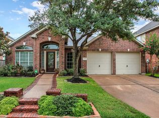18515 W Laura Shore Dr, Cypress, TX 77433