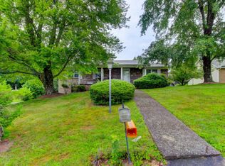 1212 Lula Bell Dr, Powell, TN 37849