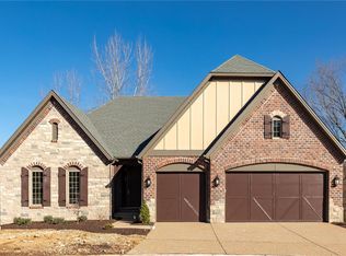 758 Village View Cir, Saint Albans, MO 63073