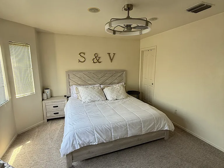 2049 W Silver Grass Pl — Photo 15
