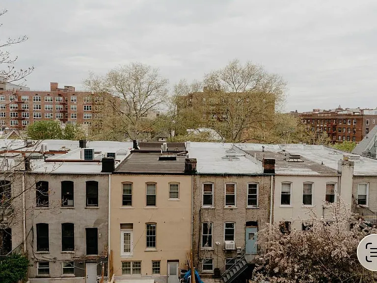 222 E 8th St #5M — Photo 3