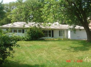 1905 Beechnut Rd, Northbrook, IL 60062