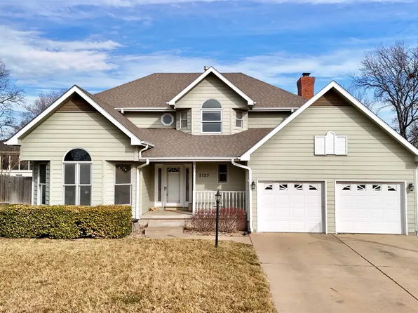 2125 Village Ln, Salina, KS 67401