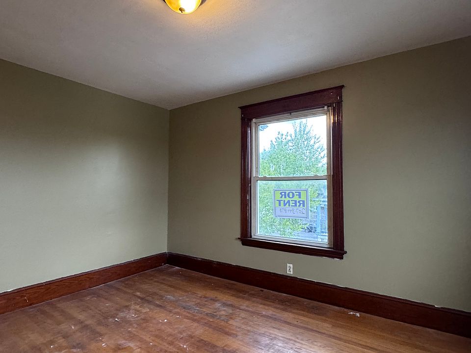 1st image of 57 Bradley St #3