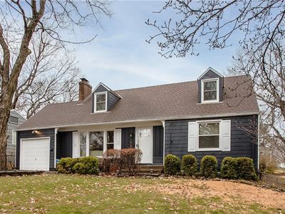 7400 Canterbury St, Prairie Village, KS, 66208