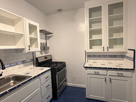 2nd image of 1515 Silver Lake Blvd APT 1