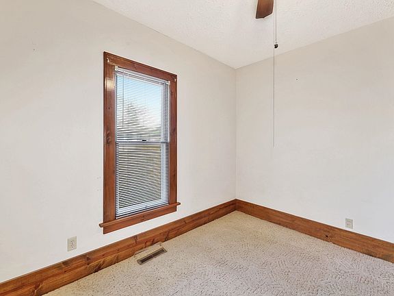 5th image of 1020 N Washington Ave