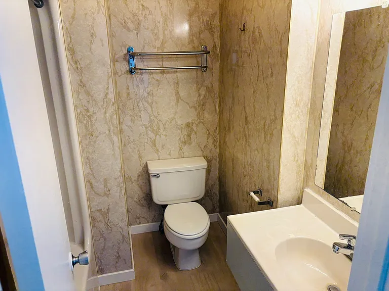219 W Converse St #26 — Photo 3
