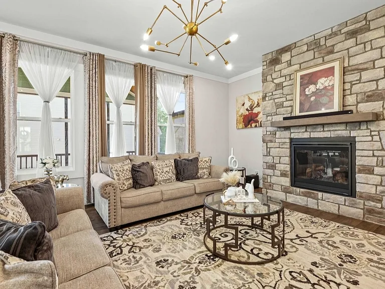 301 Silent Bend Dr — Photo 4