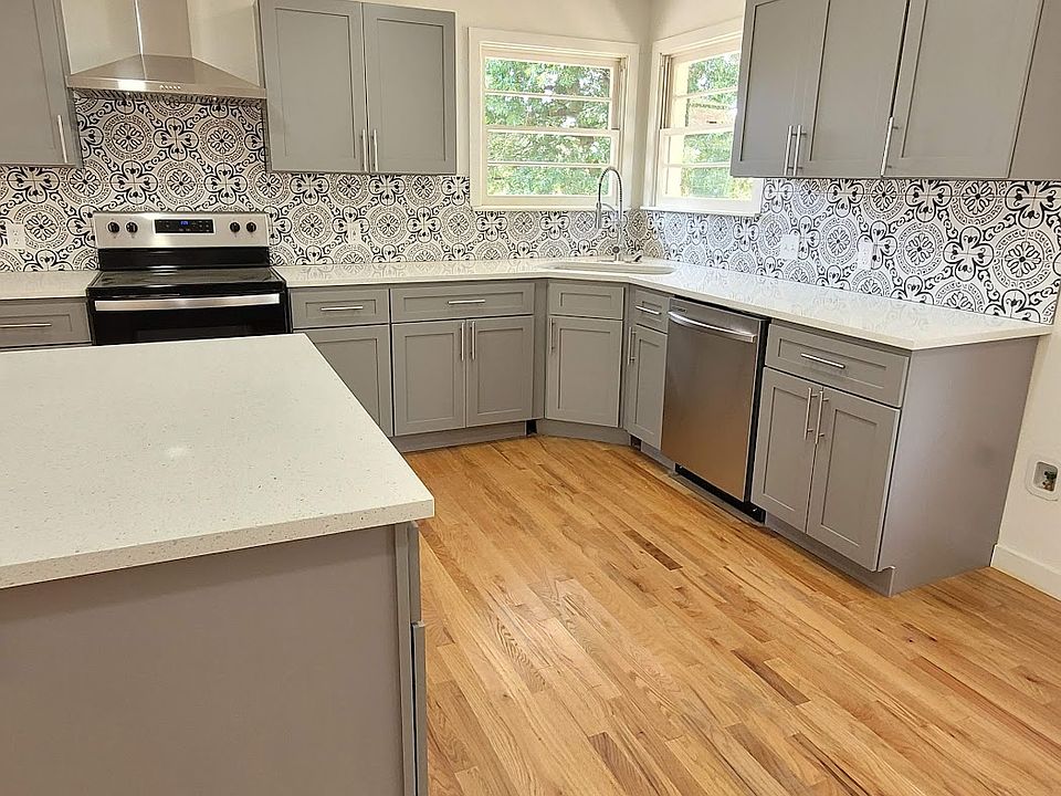 1st image of 1512 Ross Ave