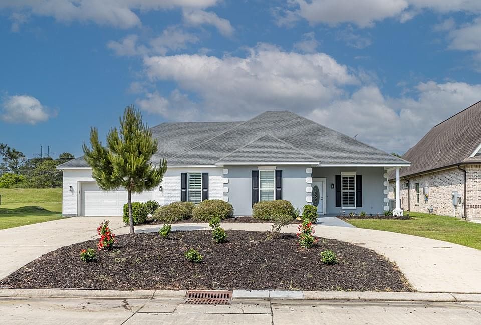 1st image of 321 Cypress Lakes Dr