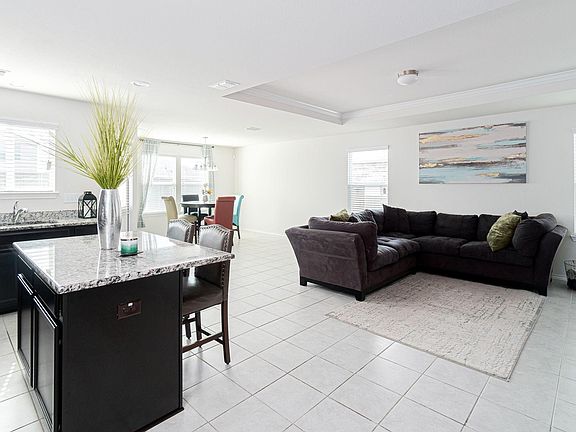 3rd image of 1824 Vernon Dr