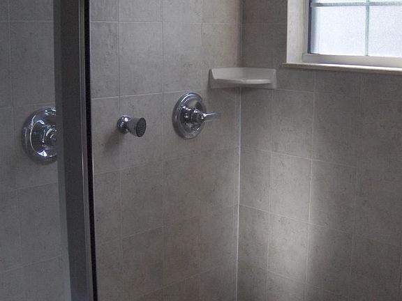 4th image of 17 N Forest Ave
