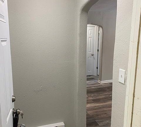 5th image of 265 Victor Ave #4