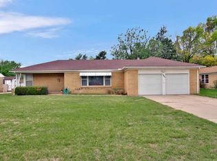 1645 N Saint Paul St, Wichita, KS 67203