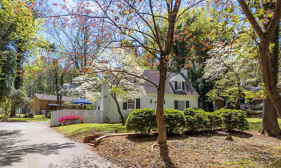 1st image of 505 Mecklenburg Dr