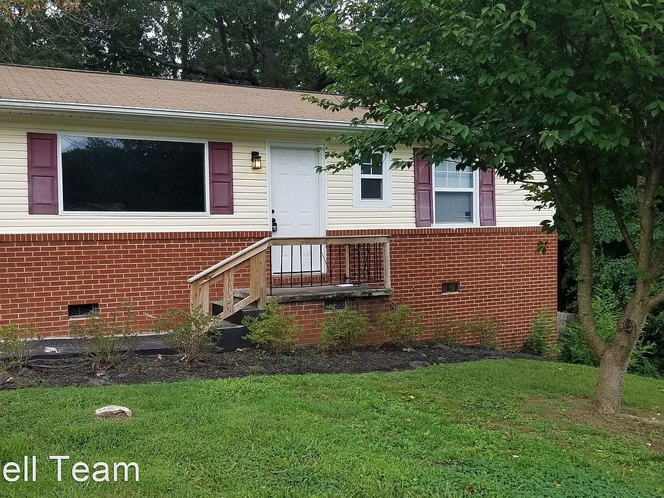 1st image of 2882 London Cir