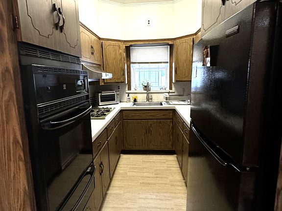 5th image of 21-19 36th St #1F