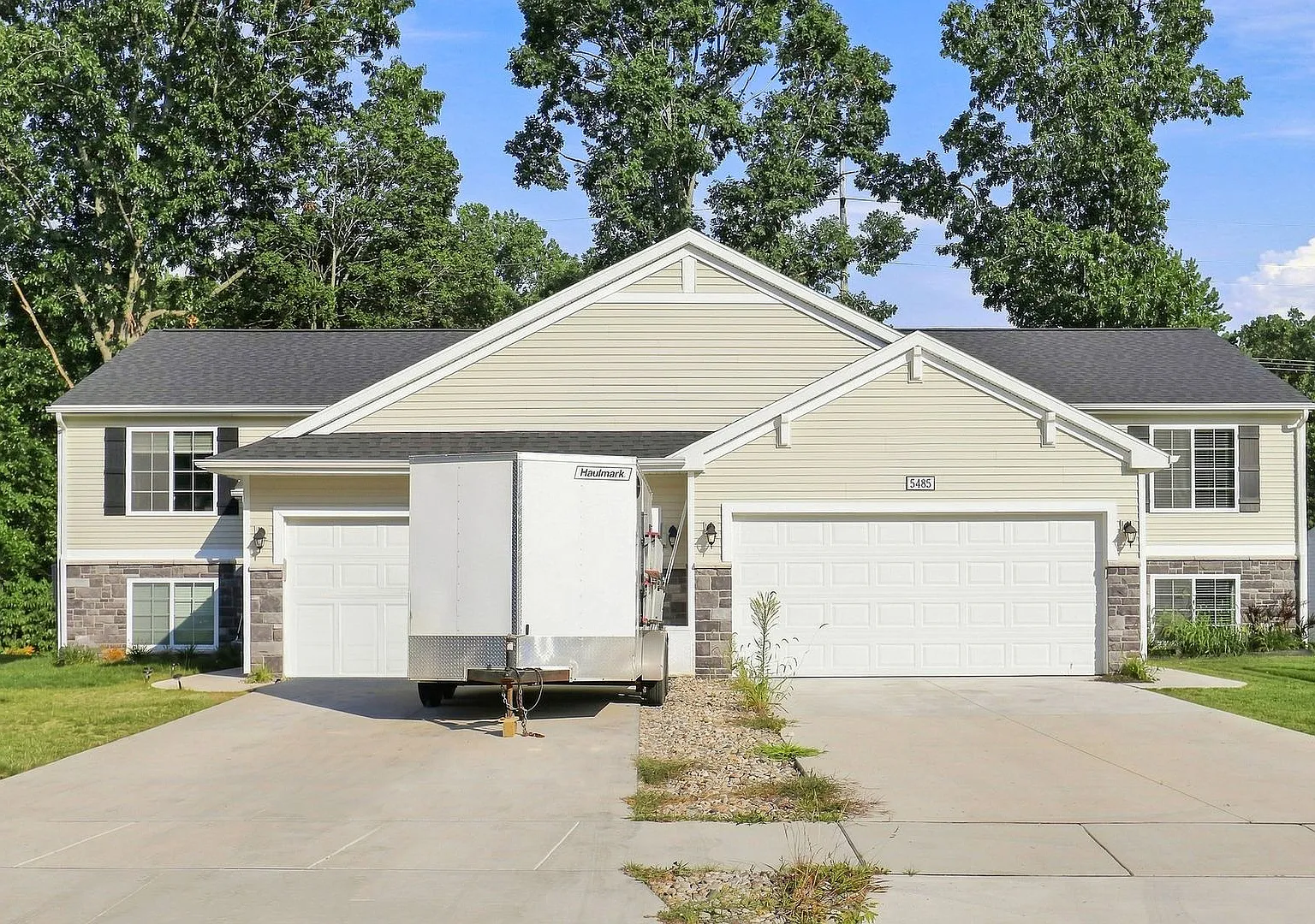 Move-In Special: Get September & October Rent Free Plus A Reduced Security Deposit! Move In By Se... — Photo 4
