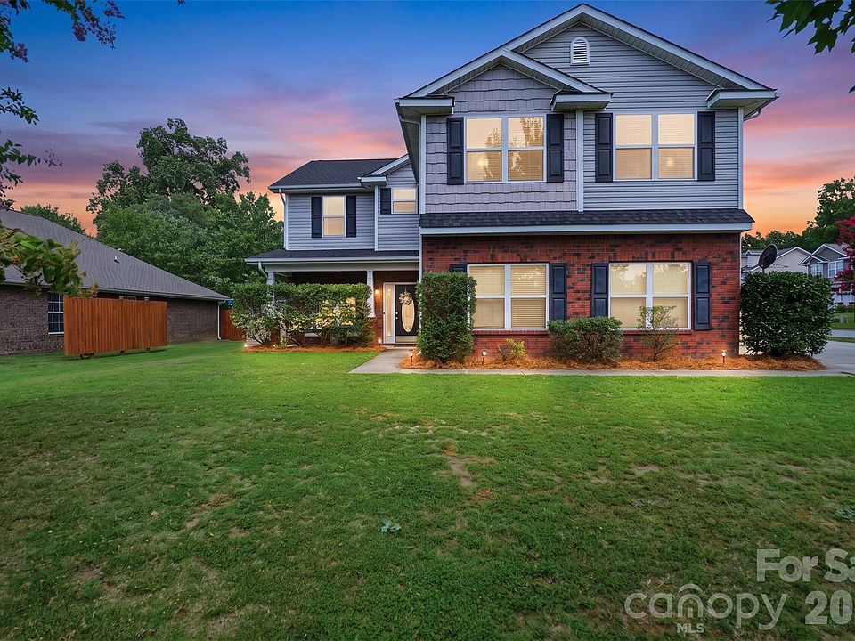 1st image of 835 Estuary Ct