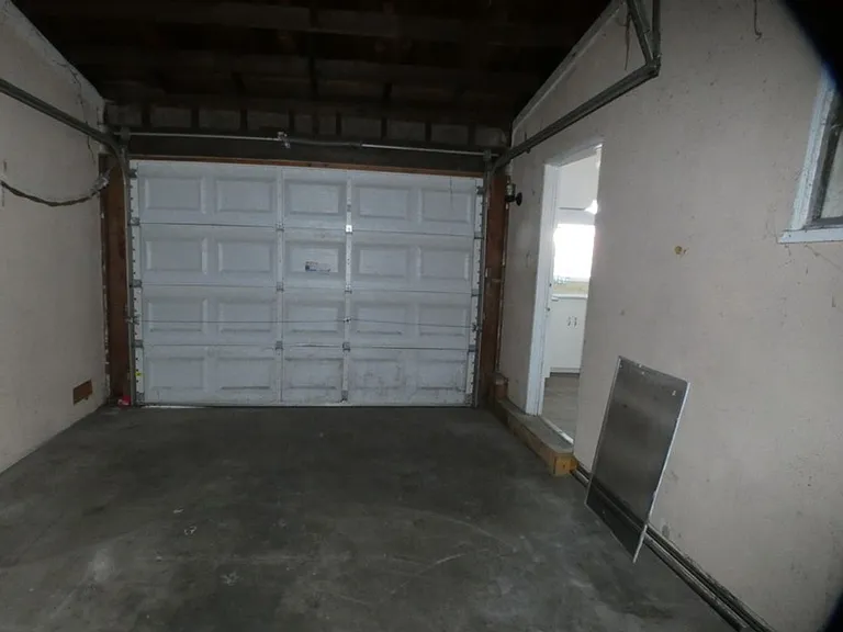 713 N Vine St — Photo 11