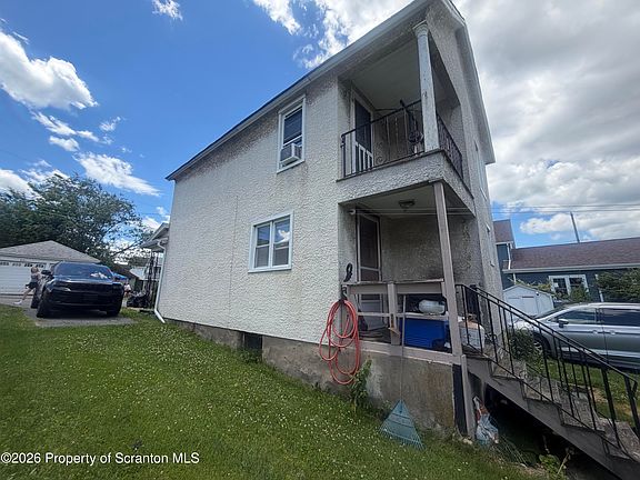 2nd image of 805 Throop St