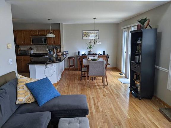4th image of 30 Jaipur Ln