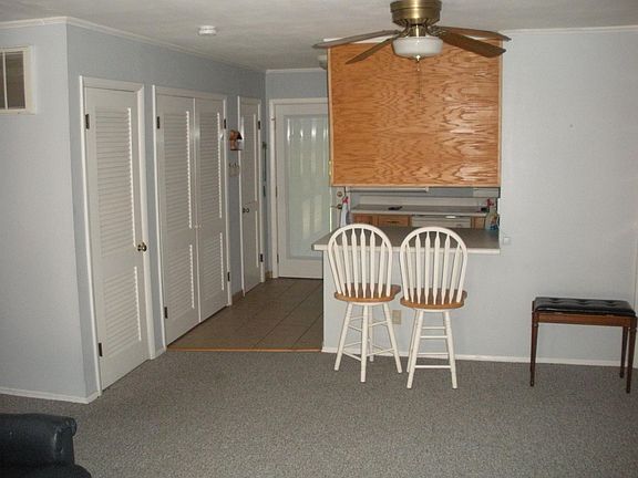 4th image of 1016 S Emerald Ln