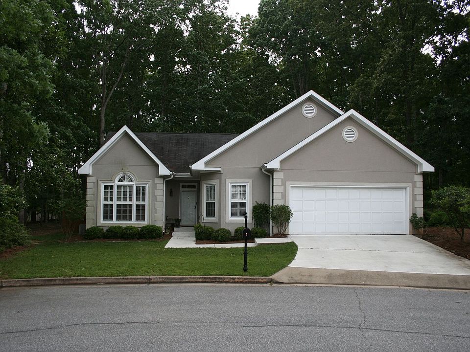 1st image of 109 Berkeshire Ct