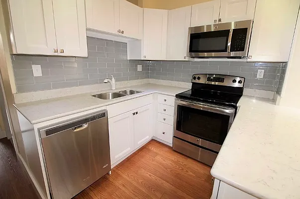 Rented by Compass | media 7