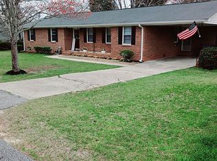 916 Kim St, West Columbia, SC 29169