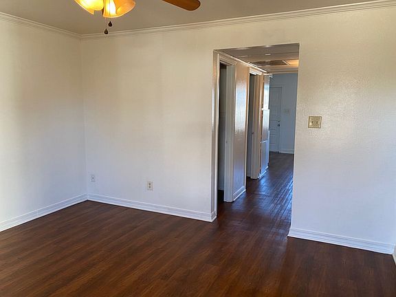 3rd image of 2138 Airline Dr Unit 109
