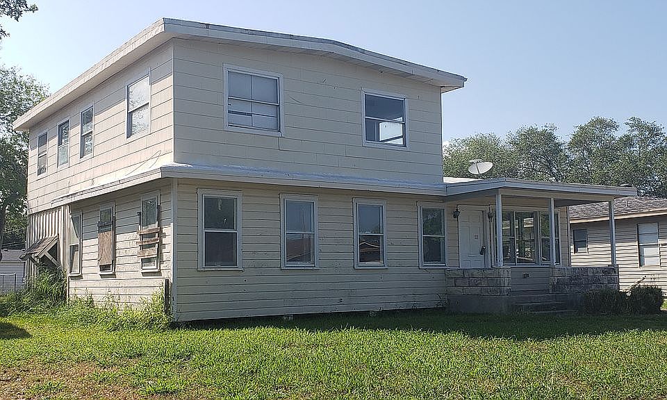 1st image of 4645 Christie St
