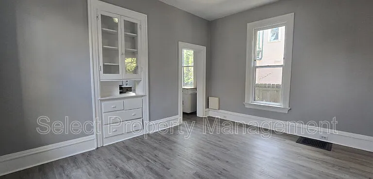 223 W Woodland Ave #1 — Photo 3