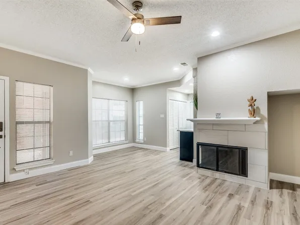 401 Pebble Way APT 137, Arlington, TX 76006