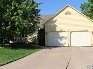 4601 E Alpine Cir, Sioux Falls, SD 57110