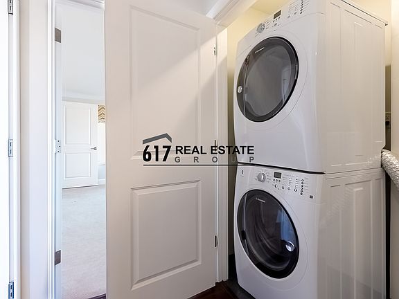 4th image of 1501 Commonwealth Ave #Penthouse 3
