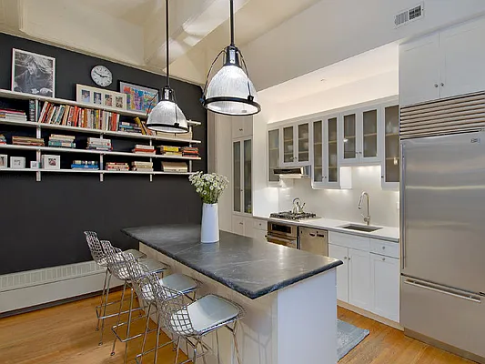 Sold by Sotheby's International Realty | media 4