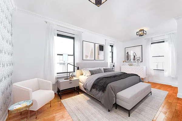 Sold by Modern Spaces | media 3