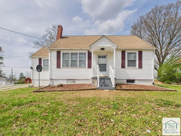 1111 Chatham Heights Rd, Martinsville, VA 24112