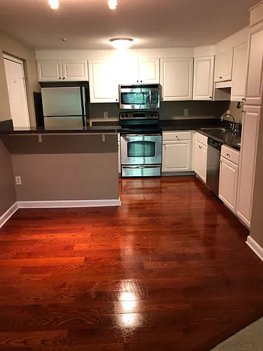 21L Pine St Photo 1