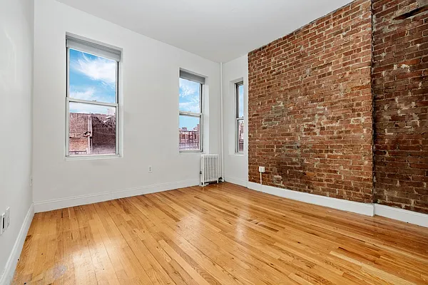 Rented by REAL New York | media 9