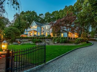871 Tequesta Dr, Franklin Lakes, NJ 07417