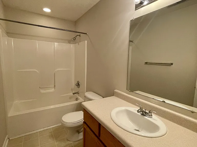 125 Primrose Ln #B — Photo 7
