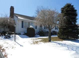 51 Ridgeview Ave, Trumbull, CT 06611