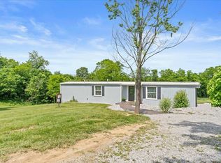 565 Wagner Rd, Felicity, OH 45120
