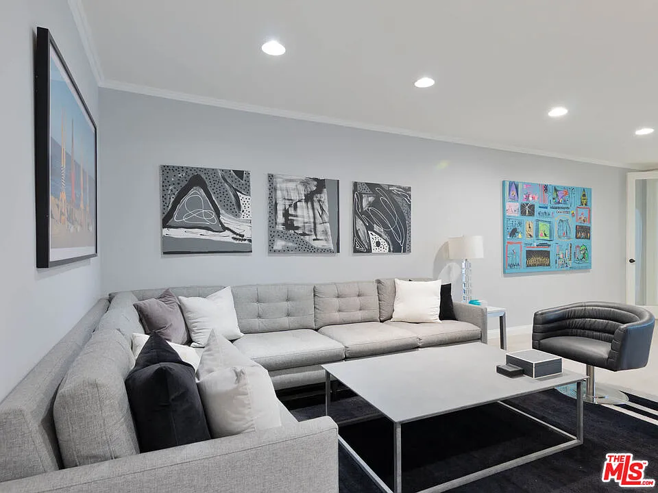 2 bed, 2.0 bath, 1532 sqft, $7,000 — Photo 2