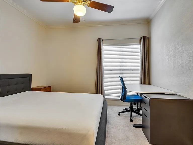 921 Marine Dr #200 — Photo 21